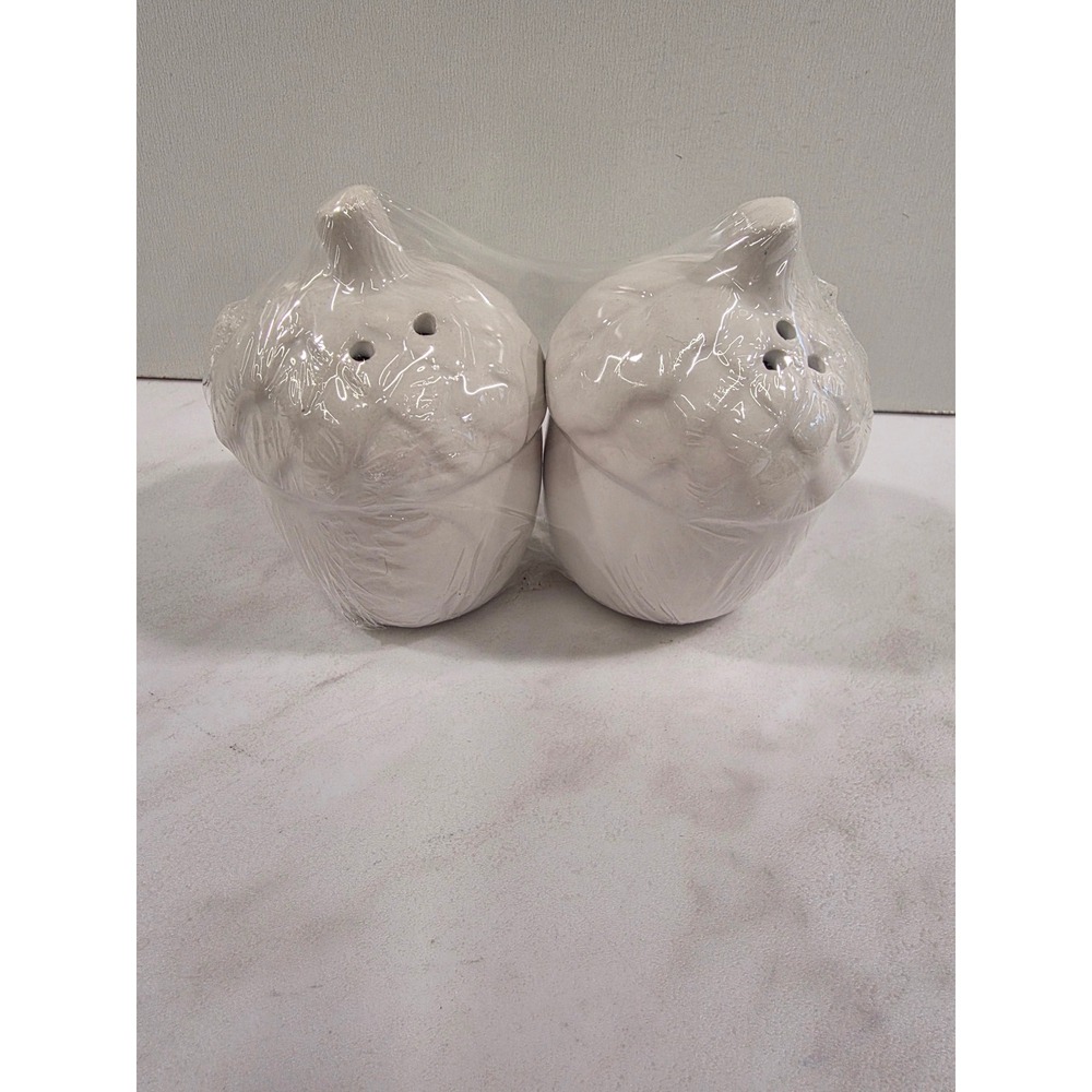 Cottagecore Farmhouse Salt Pepper Shakers Acorn Ceramic White Set Woodlan Chic